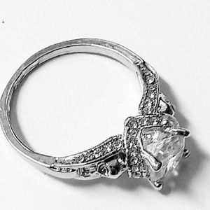 Vintage Sterling Silver Ring Size 7.5